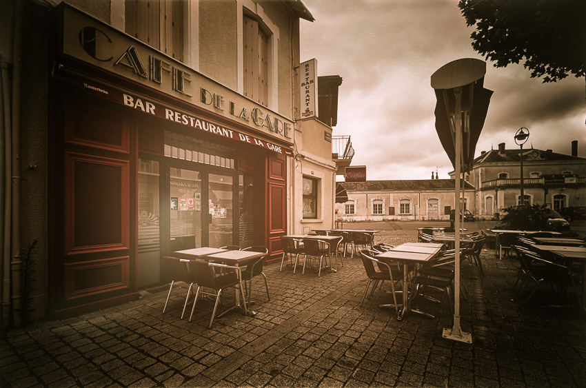 Cafe de la gare V2.jpg