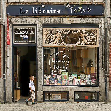 La librairie de la pomme.jpg