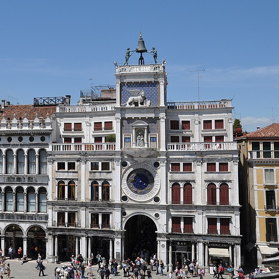 DSC_9757 place St Marc recadre.jpg