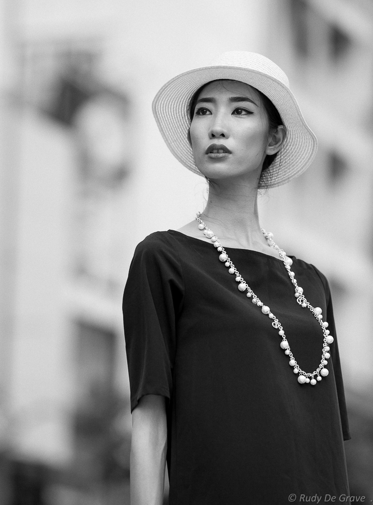 08-08-2015 Modele 1 Robe Noir Chapeau-1.jpg
