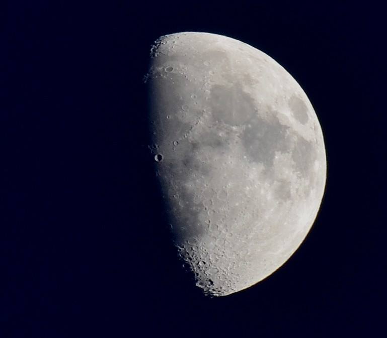 Moon.jpg