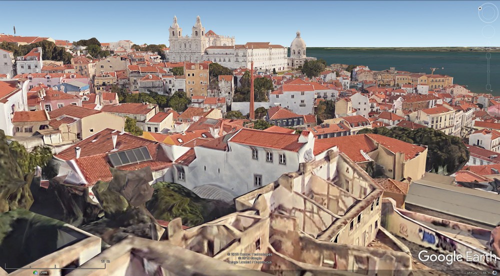 Vue du haut de l'Alfama Google Earth.jpg