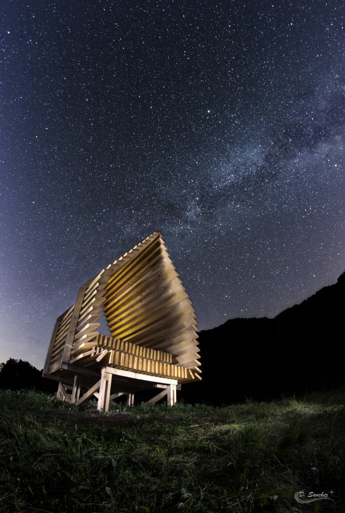 Cabane8_Front_Sky_final.jpg