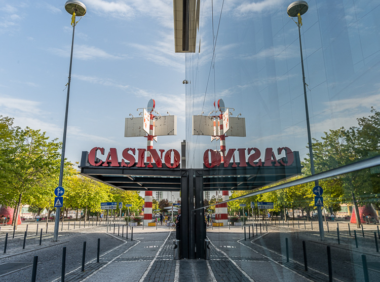 09082015-Casino Lisbonne-redressee.jpg