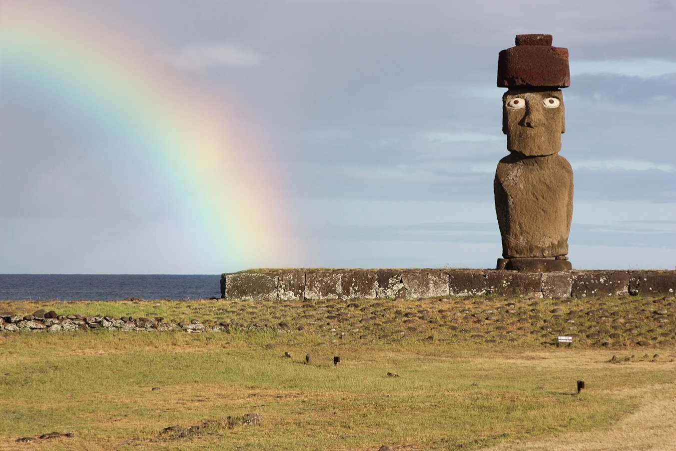 Photo ced.bonoo - île de Pâques.jpg