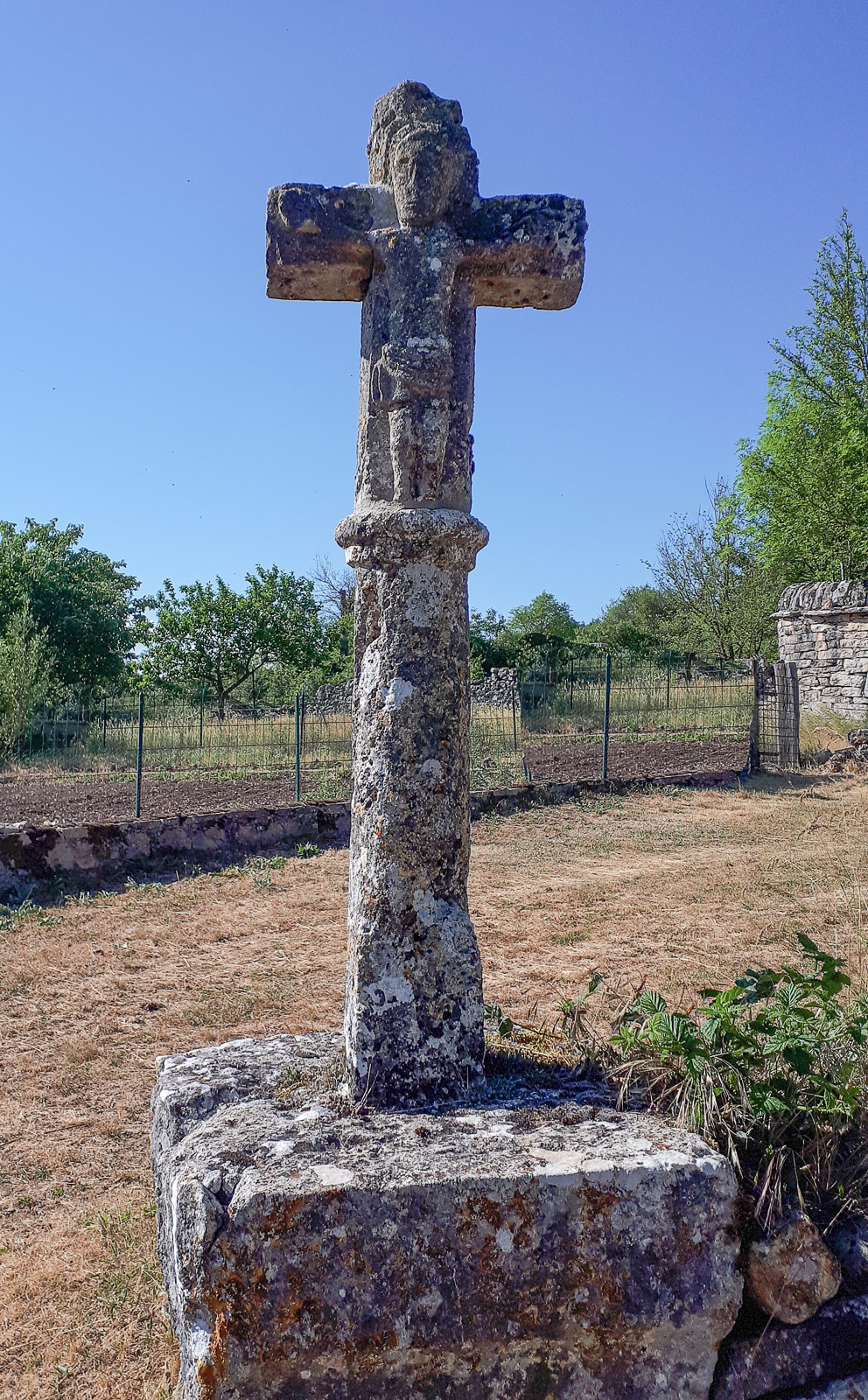 Croix sans la baniere-1.jpg
