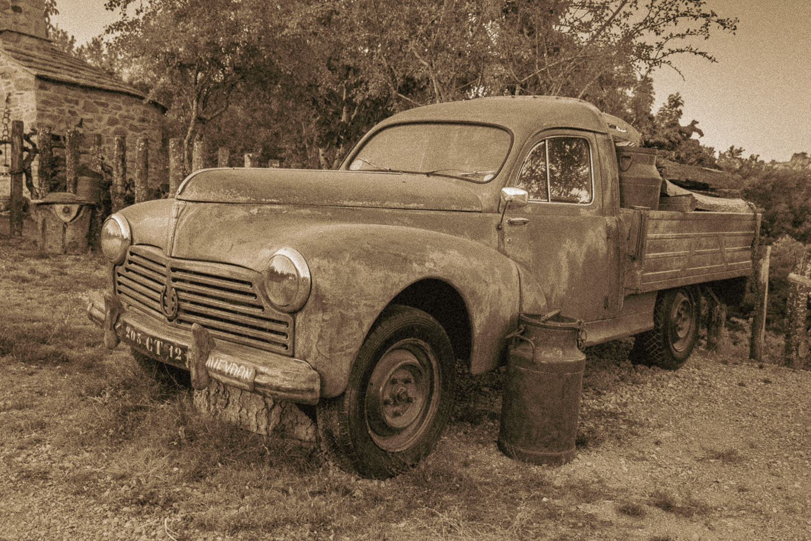 R6__3711.jpg